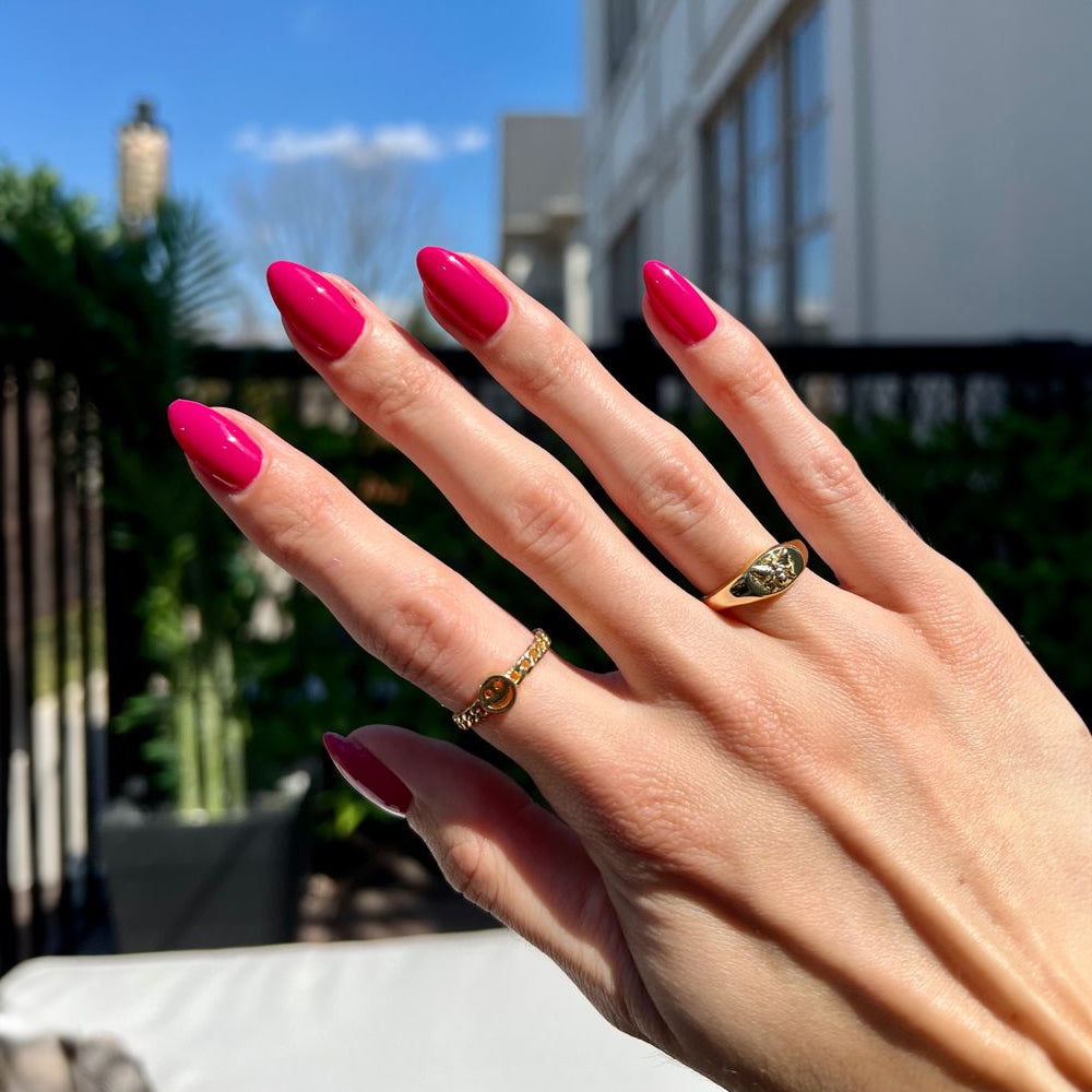 Muscari Premium Nail Paint and Polish for All | Glossy, Quick-Dry & Chip Resistant | Gel Nail Paint |10 ML (Fuchsia Flair-05)